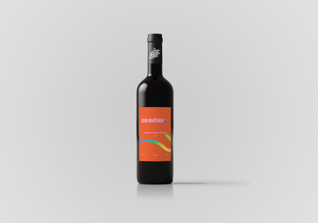 Bouteille de rouge avec étiquette Gravénia